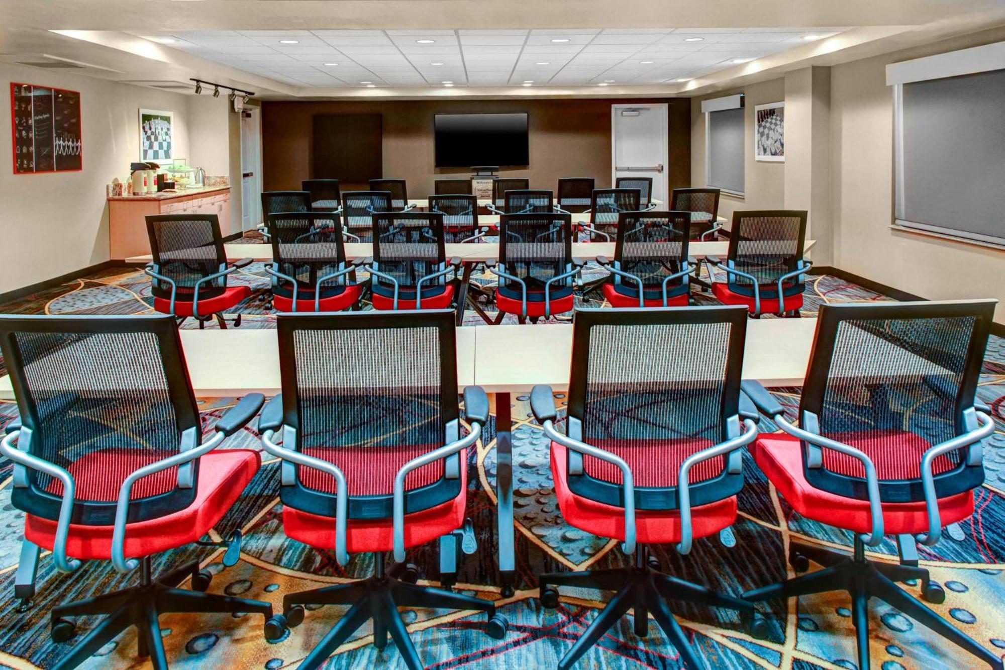 Towneplace Suites By Marriott Bakersfield West Eksteriør bilde