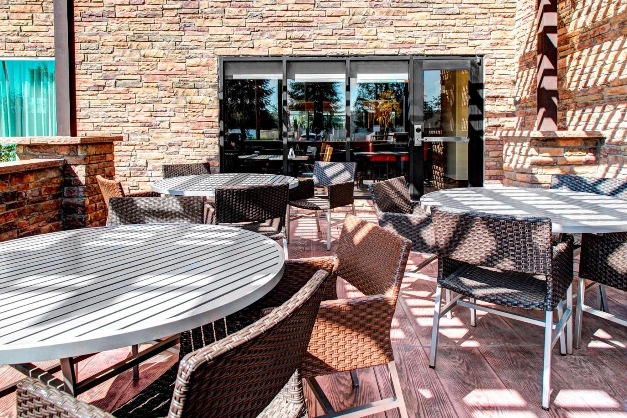 Towneplace Suites By Marriott Bakersfield West Eksteriør bilde