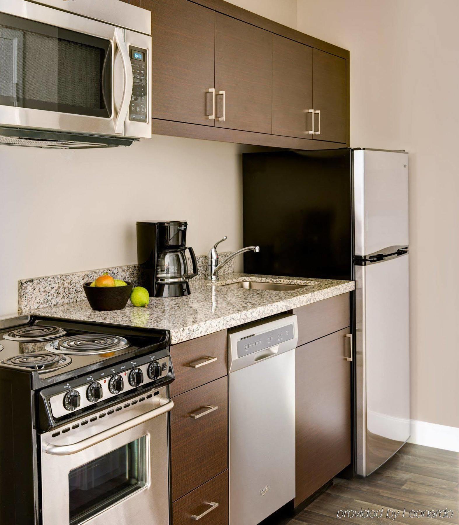Towneplace Suites By Marriott Bakersfield West Eksteriør bilde