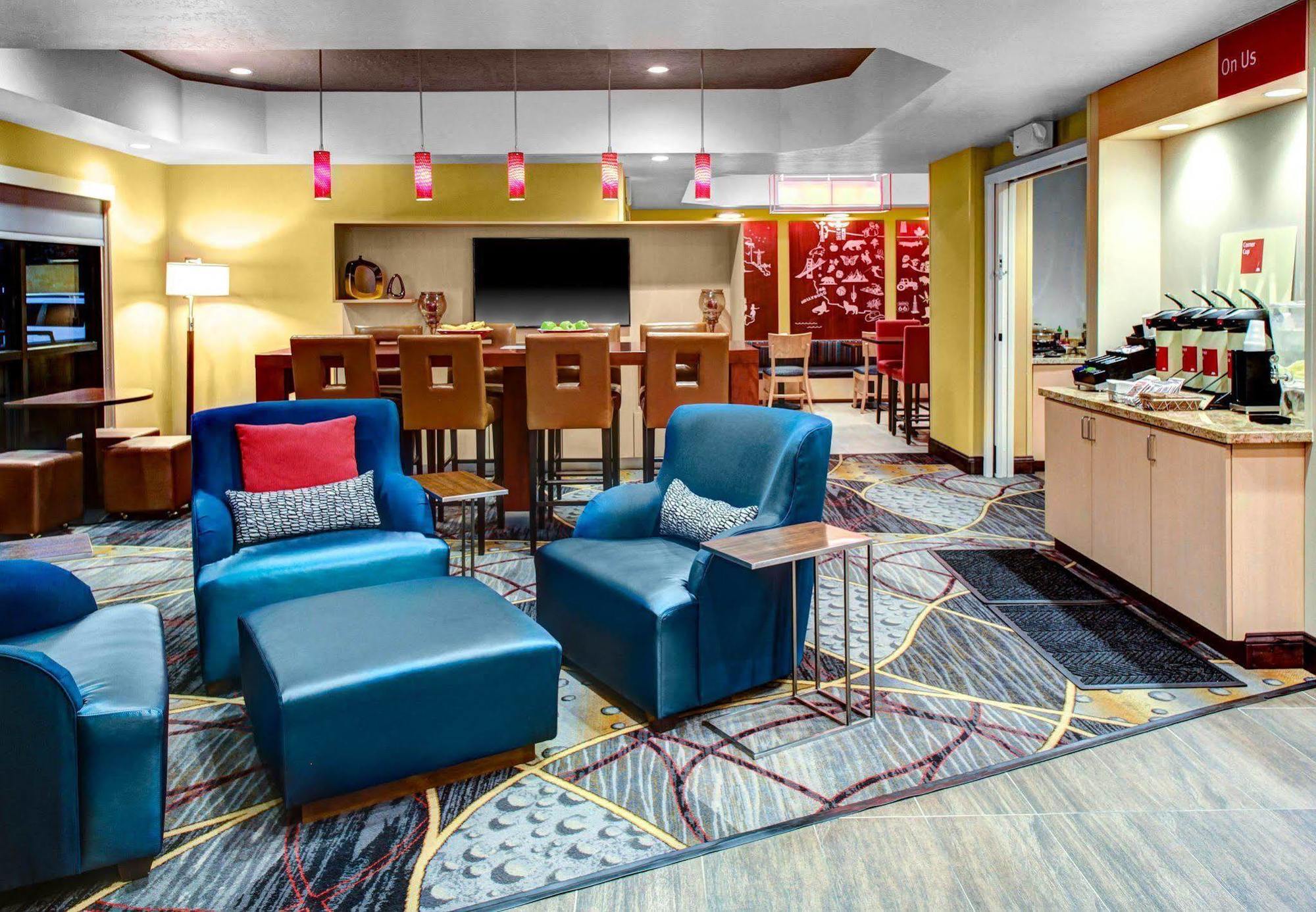 Towneplace Suites By Marriott Bakersfield West Eksteriør bilde