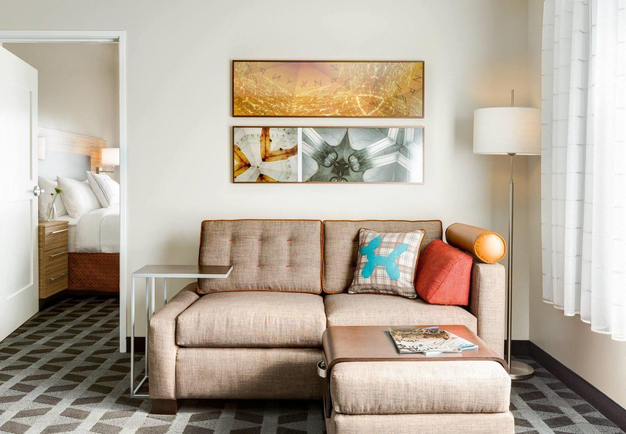 Towneplace Suites By Marriott Bakersfield West Eksteriør bilde