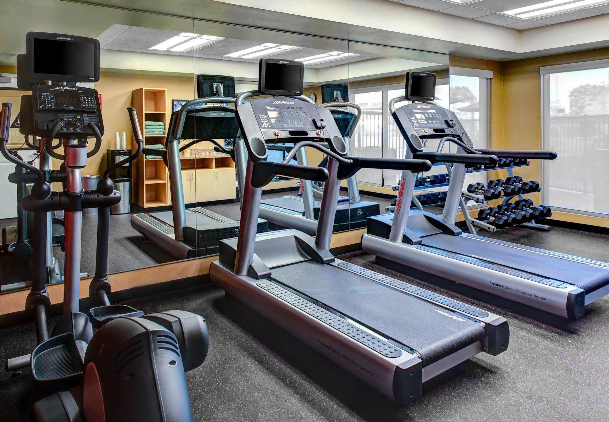 Towneplace Suites By Marriott Bakersfield West Eksteriør bilde