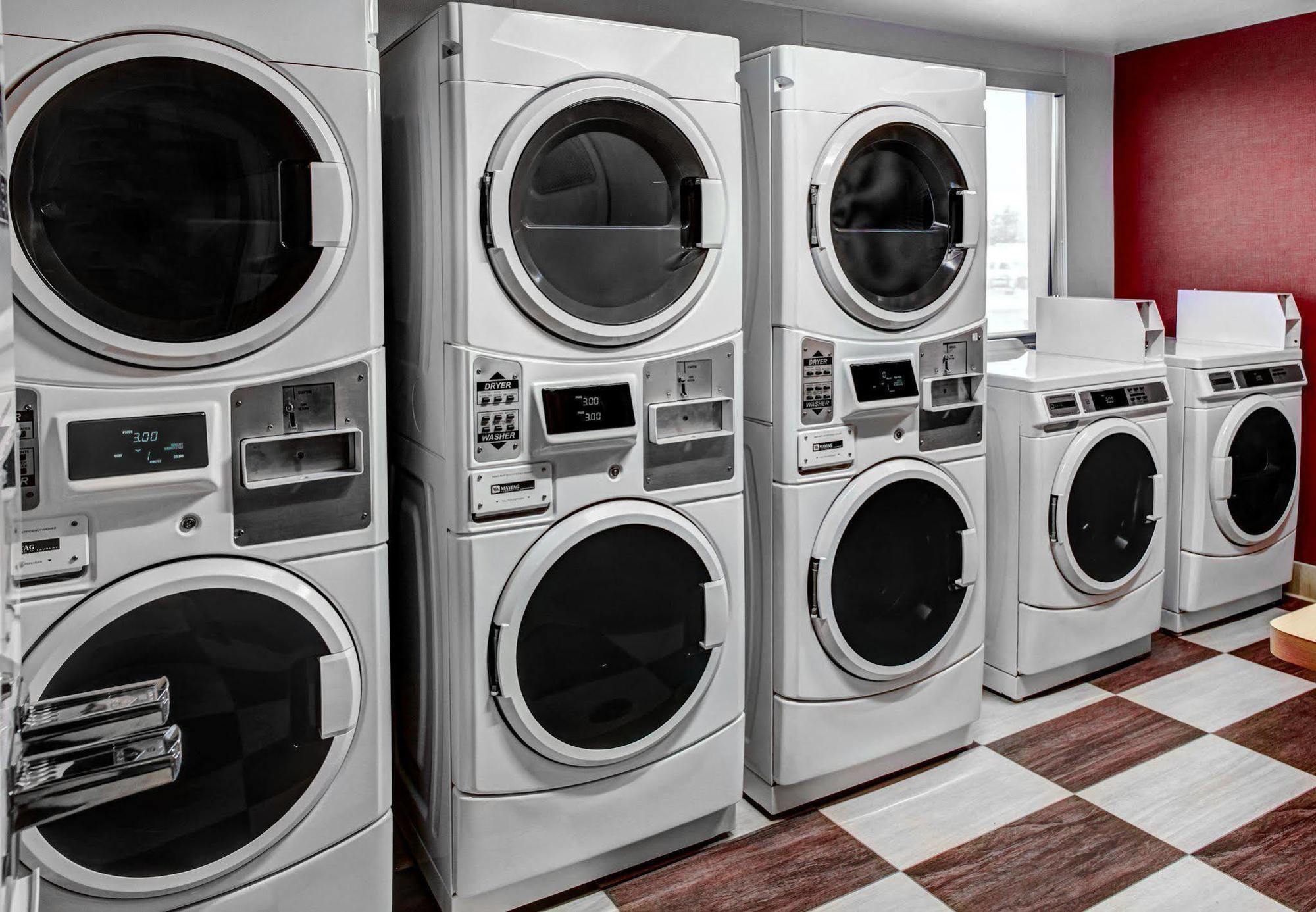 Towneplace Suites By Marriott Bakersfield West Eksteriør bilde